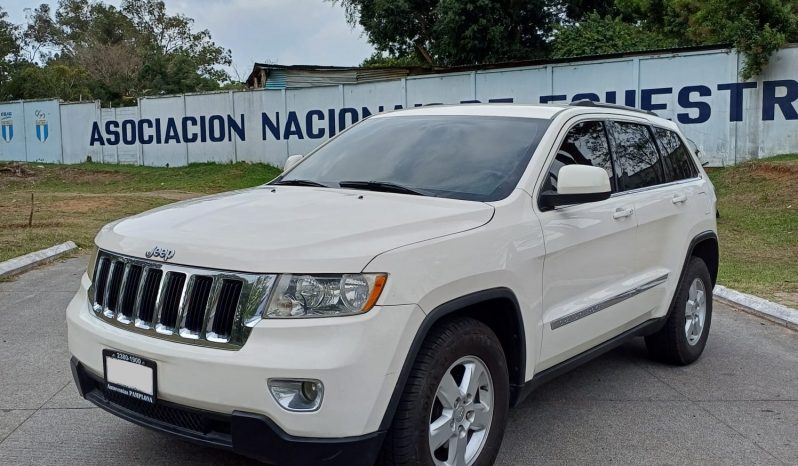 Jeep Grand Cherokee Laredo 2011 lleno