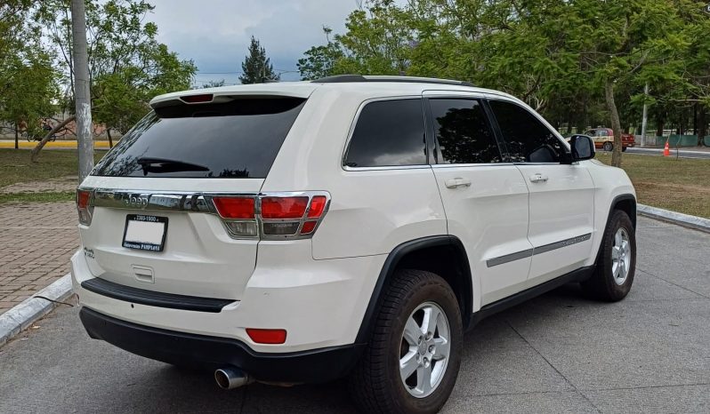 Jeep Grand Cherokee Laredo 2011 lleno