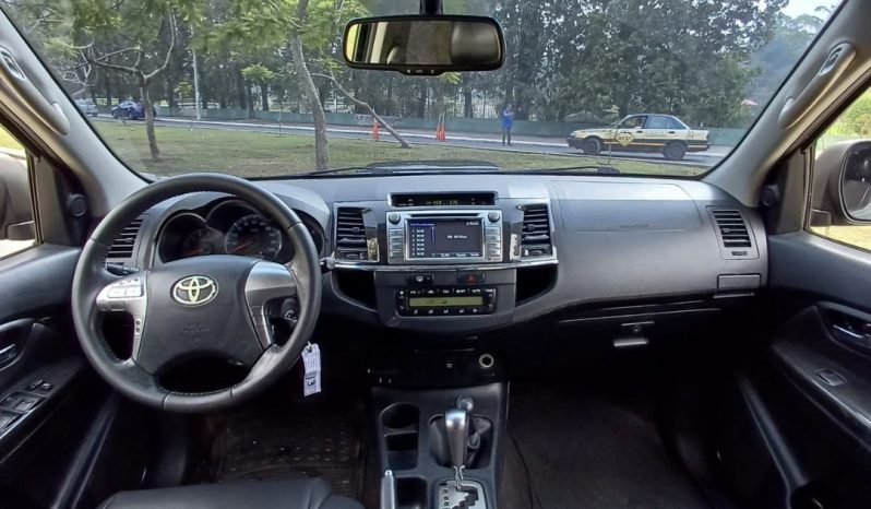 TOYOTA FORTUNER AT 4X4 2014 DE AGENCIA lleno