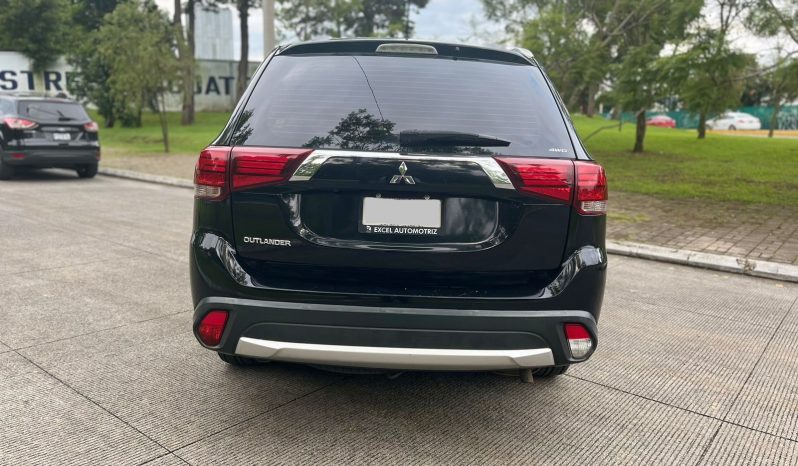 MITSUBISHI OUTLANDER GLX 2017 lleno