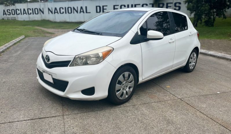 TOYOTA YARIS 2013 lleno