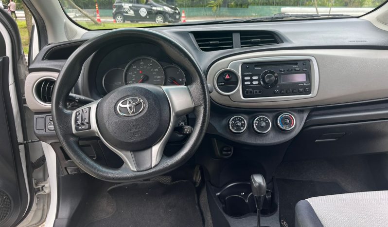 TOYOTA YARIS 2013 lleno