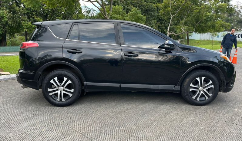 TOYOTA RAV4 LE AWD 2018 lleno