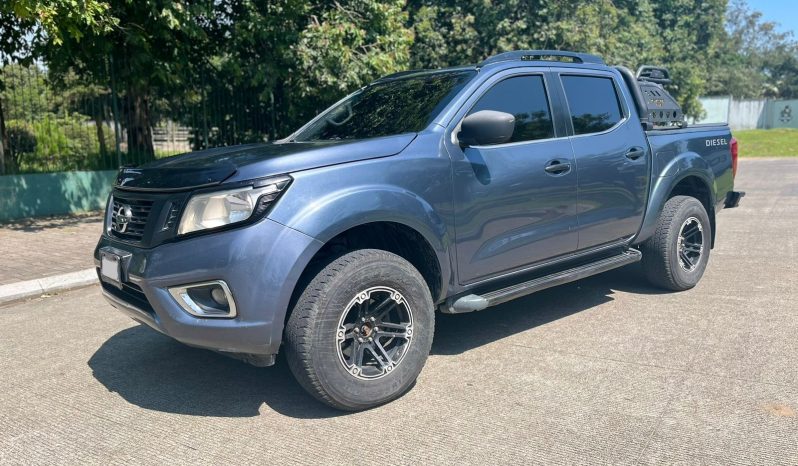 NISSAN NP300 4X4 2017 lleno