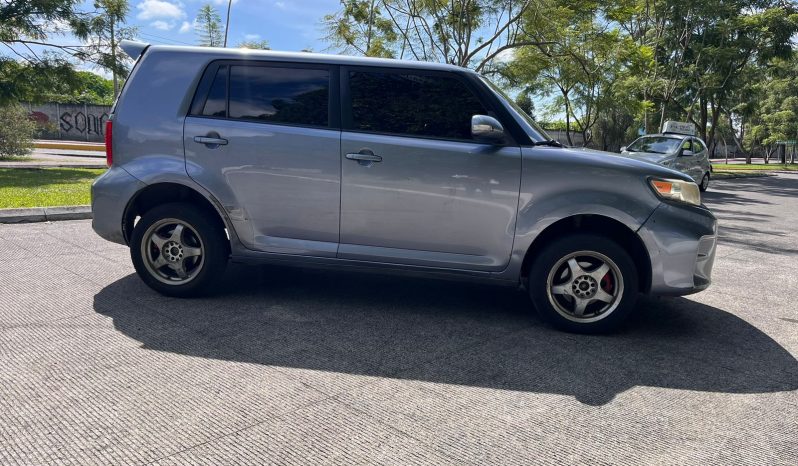 SCION XB 2012 lleno