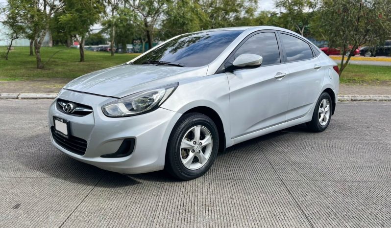 HYUNDAI ACCENT 2015 lleno